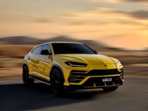 Lamborghini Urus Yellow