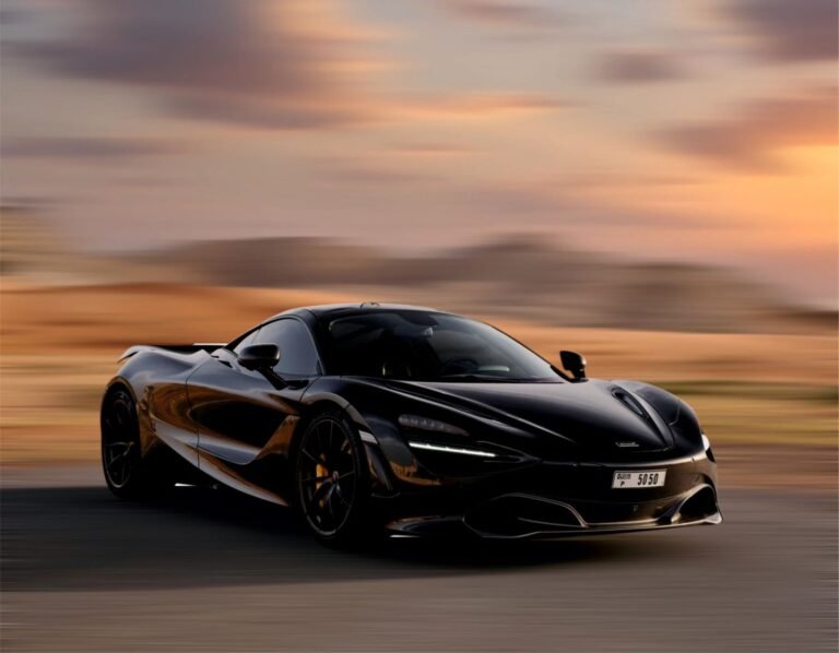 McLaren 720S Black